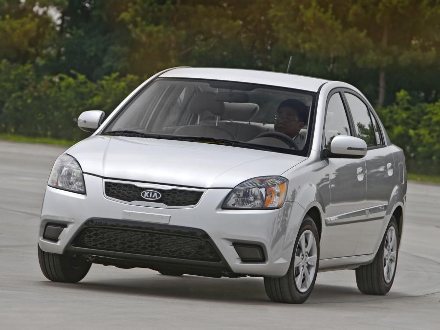  Kia Rio Sedan 2009 года  (US) (фото 5 из 5)